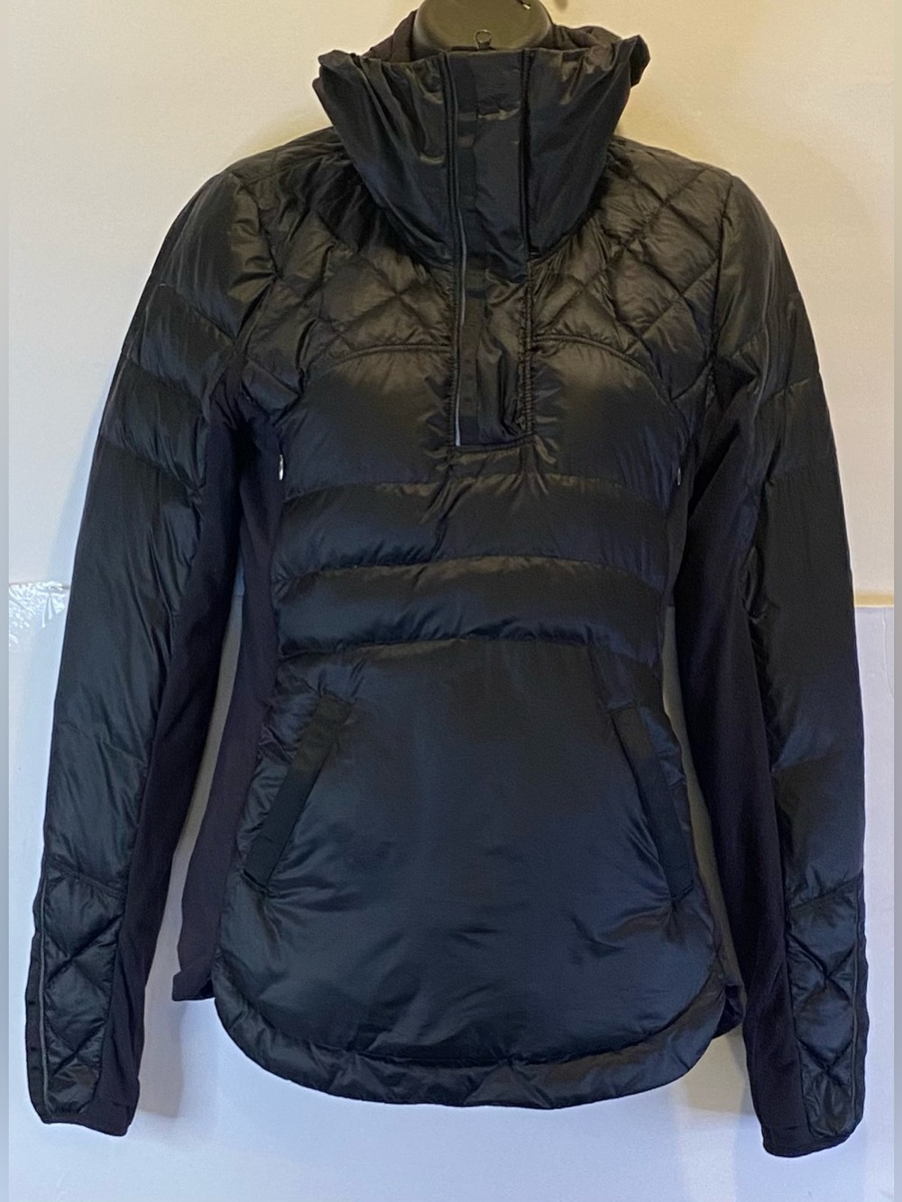 Lululemon Down for a Run Pullover Quilted Puffer Jacket Size 4 Black🖤✨